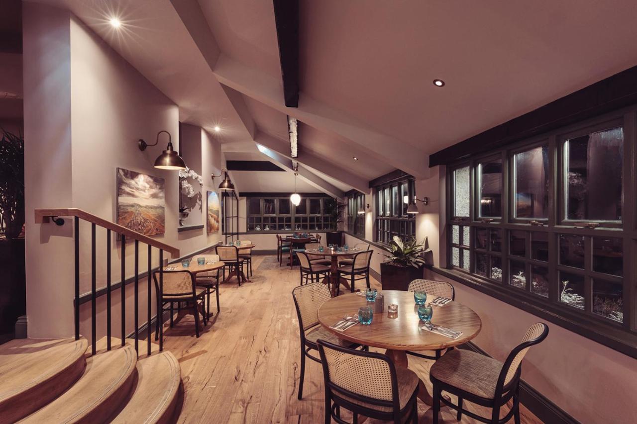 Longlands Inn & Cottages Carnforth Εξωτερικό φωτογραφία The interior of the restaurant