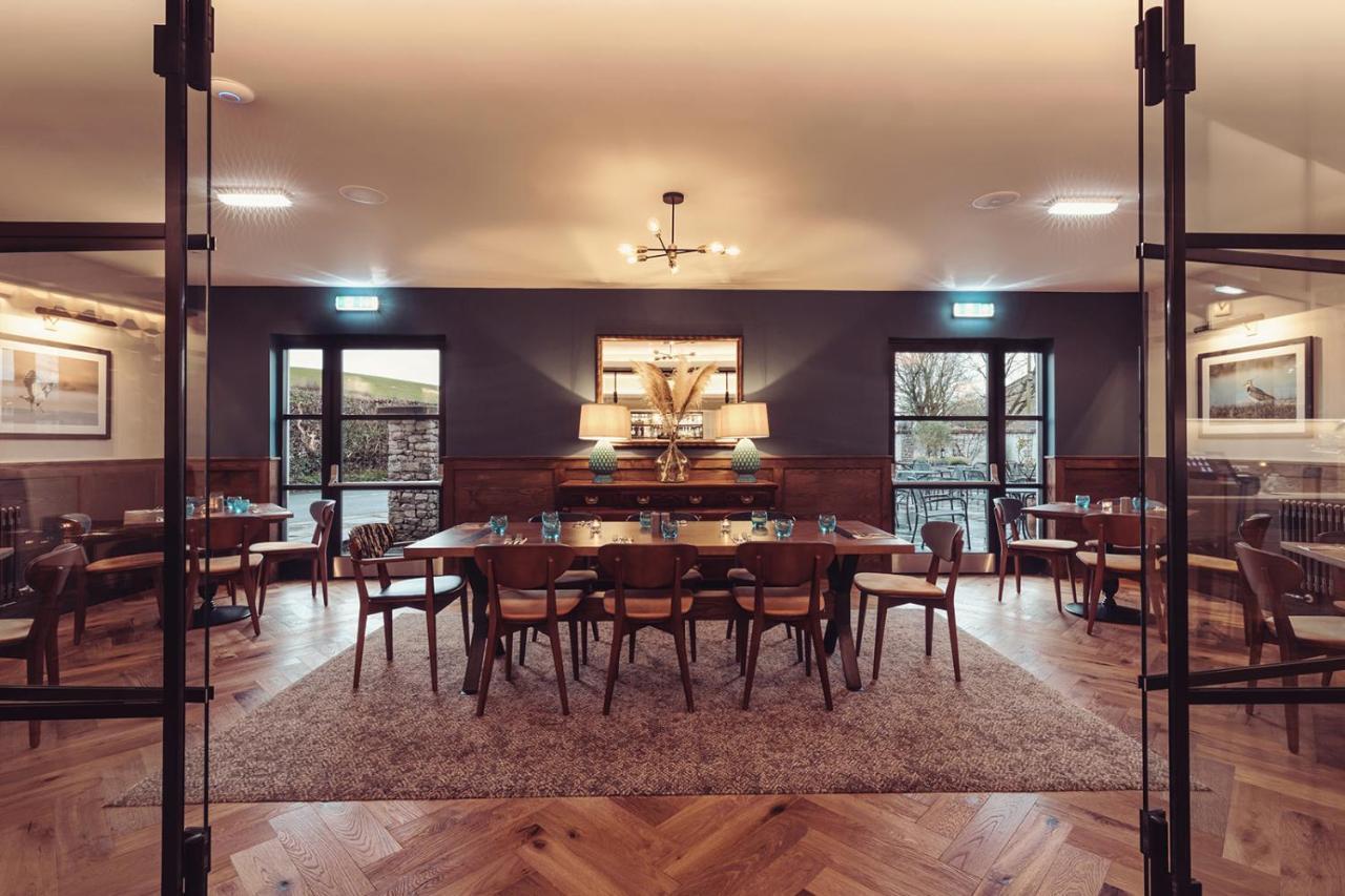 Longlands Inn & Cottages Carnforth Εξωτερικό φωτογραφία The restaurant at the hotel