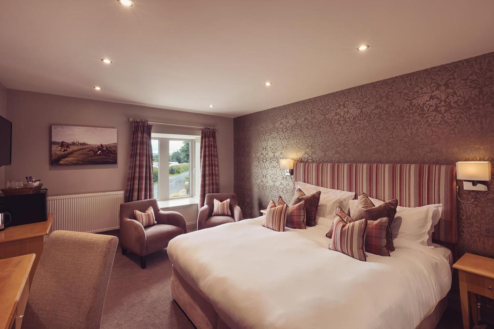 Longlands Inn & Cottages Carnforth Εξωτερικό φωτογραφία A bedroom at the hotel