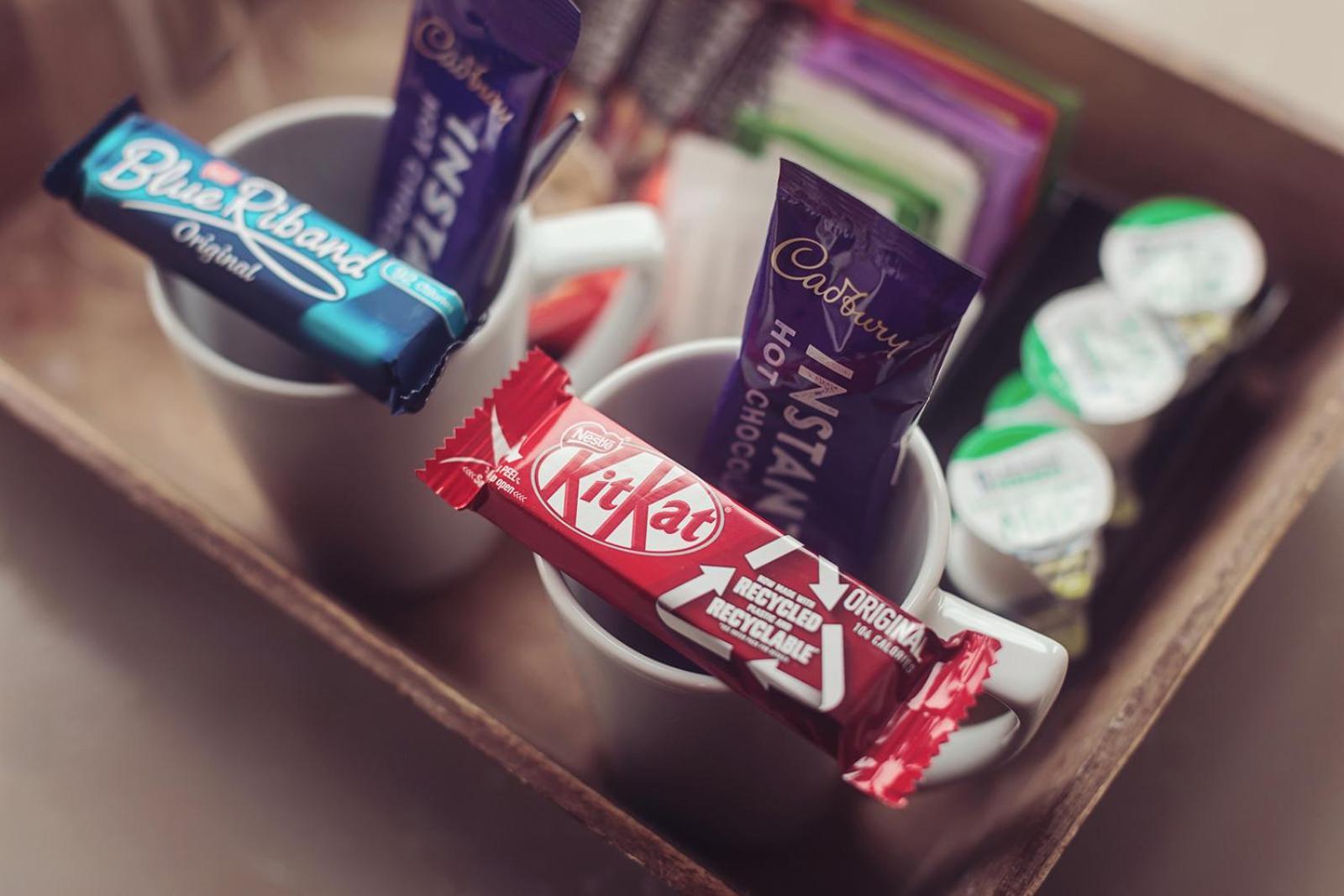 Longlands Inn & Cottages Carnforth Εξωτερικό φωτογραφία KitKat, Quality Street and After Eight